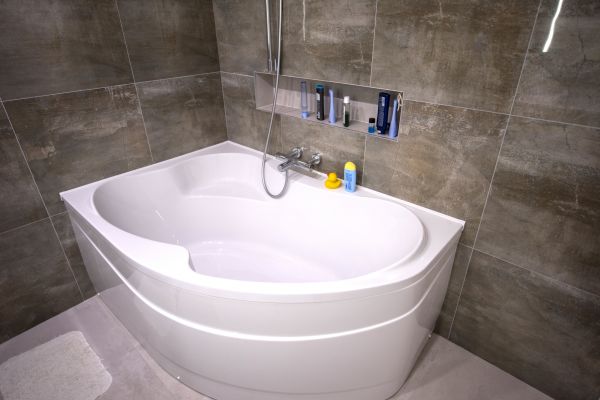 Large Bathtub Installation in Springboro